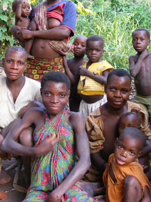 picture of indigenous people in the congo
